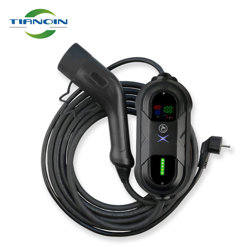 Type 2 7KW 32A Model 2 AC EV Portable Charger with screen adjustable Current for car battery home charging