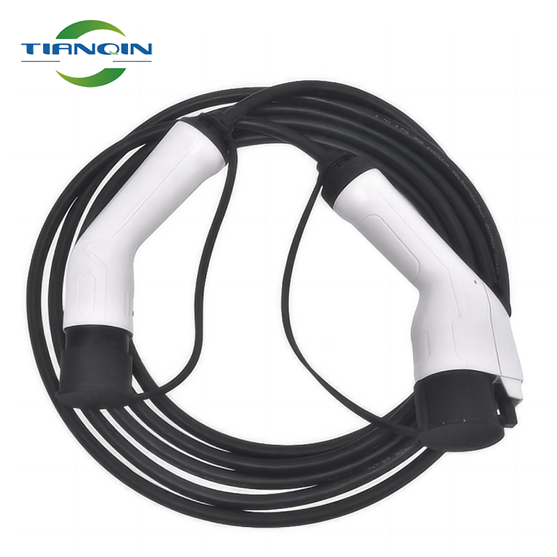 5m cable 16A Portable Ev Charger Type 2 To Type 1 Plug With Eu Schuko Plug Home Charging Station