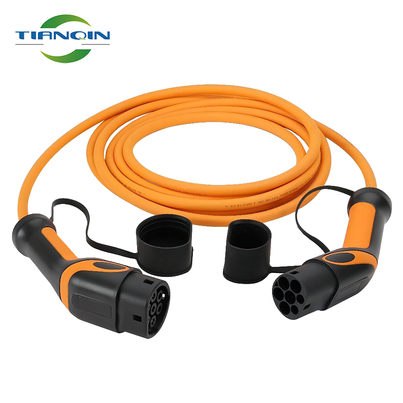 1 Phase 3 Phase 16A 32A Portable EV Car Ladegerät Extension Cable EV Connector Type 2 To Type 2 EV Charging Cable