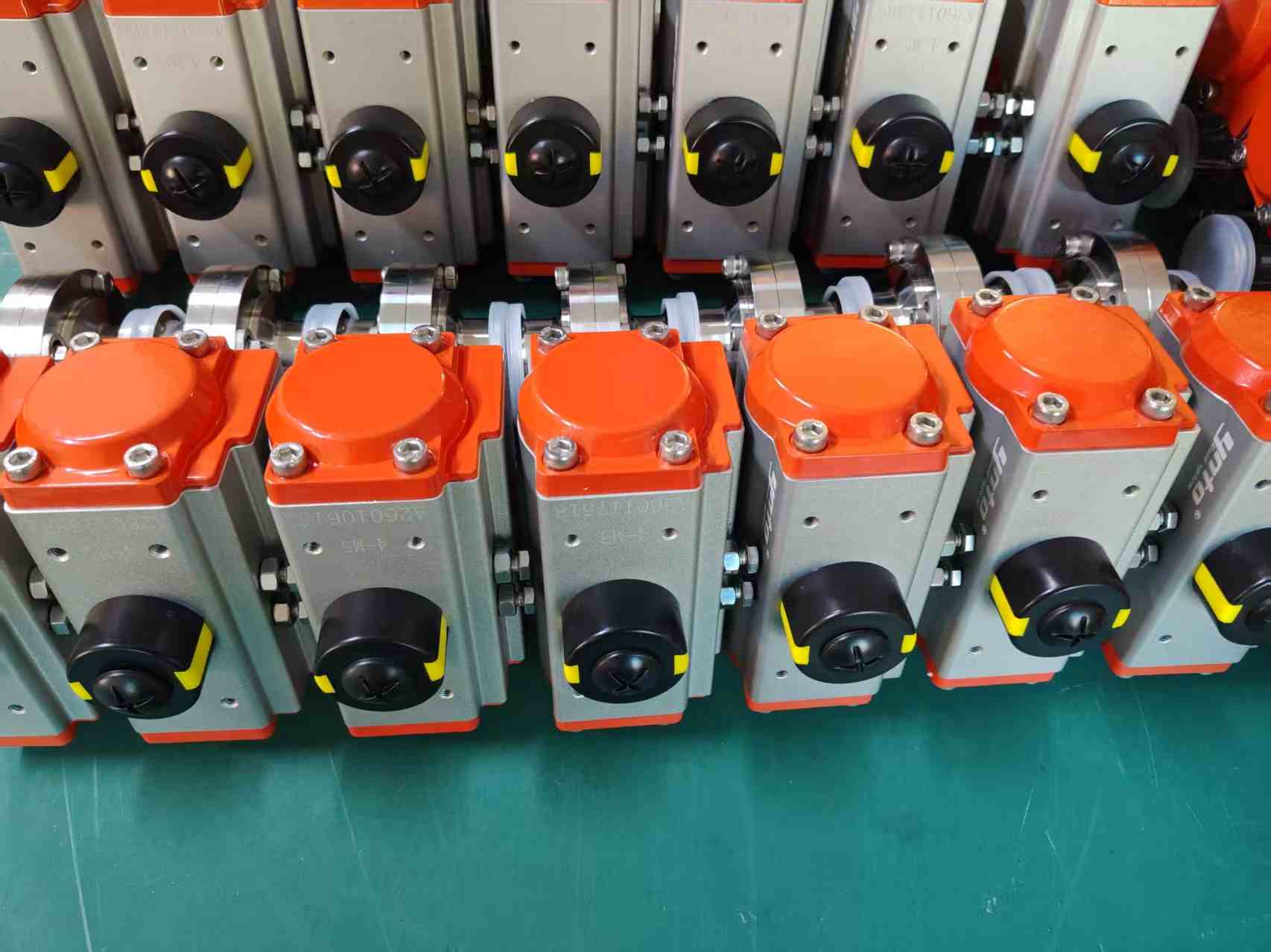 pneumatic-valve-actuators-industrial-row