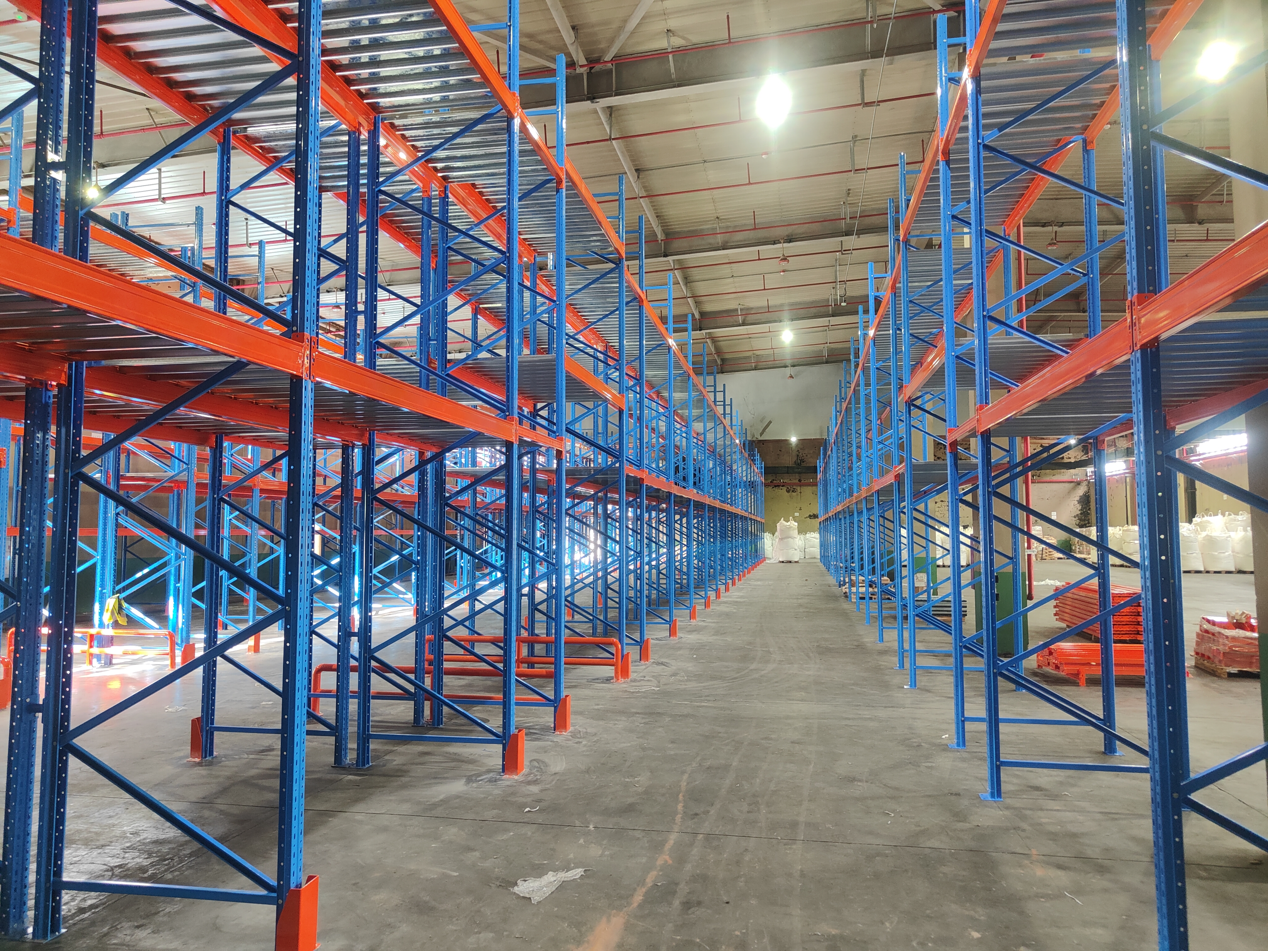 Pharmaceutical Warehouse Pallet Racking Project: Optimizing Storage Efficiency with a Three-Level Racking System