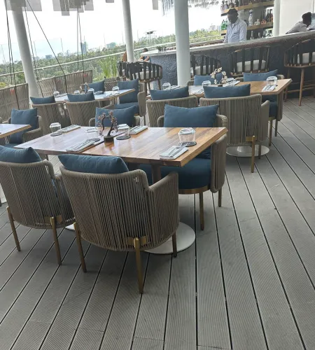 How to Choose Coffee Shops Furniture for Comfort and Aesthetic Appeal