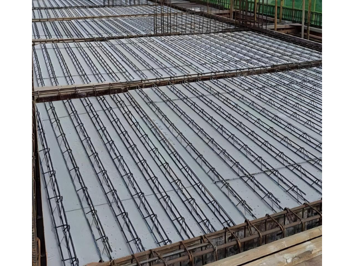 UHPC Thin Composite Panels