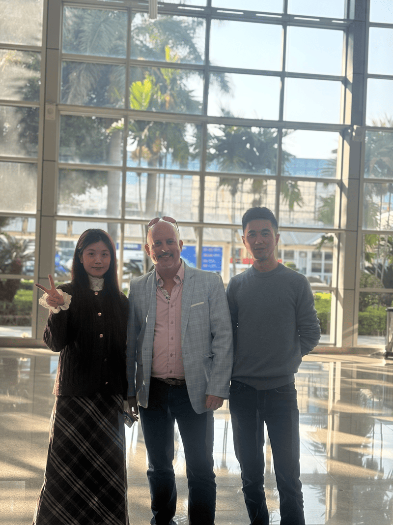Zhuliyuan executives group photo with German client Stefan at Xiamen exhibition