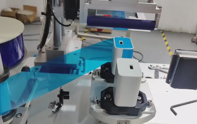 Intelligent Dual-Station Laminating Machine: High-Efficiency Solution for Multi-Surface Lamination of Chargers