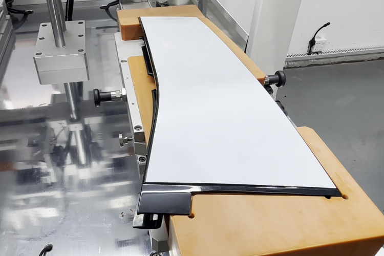 Deshang Automotive B/C Pillar Laminating Machine Appearance