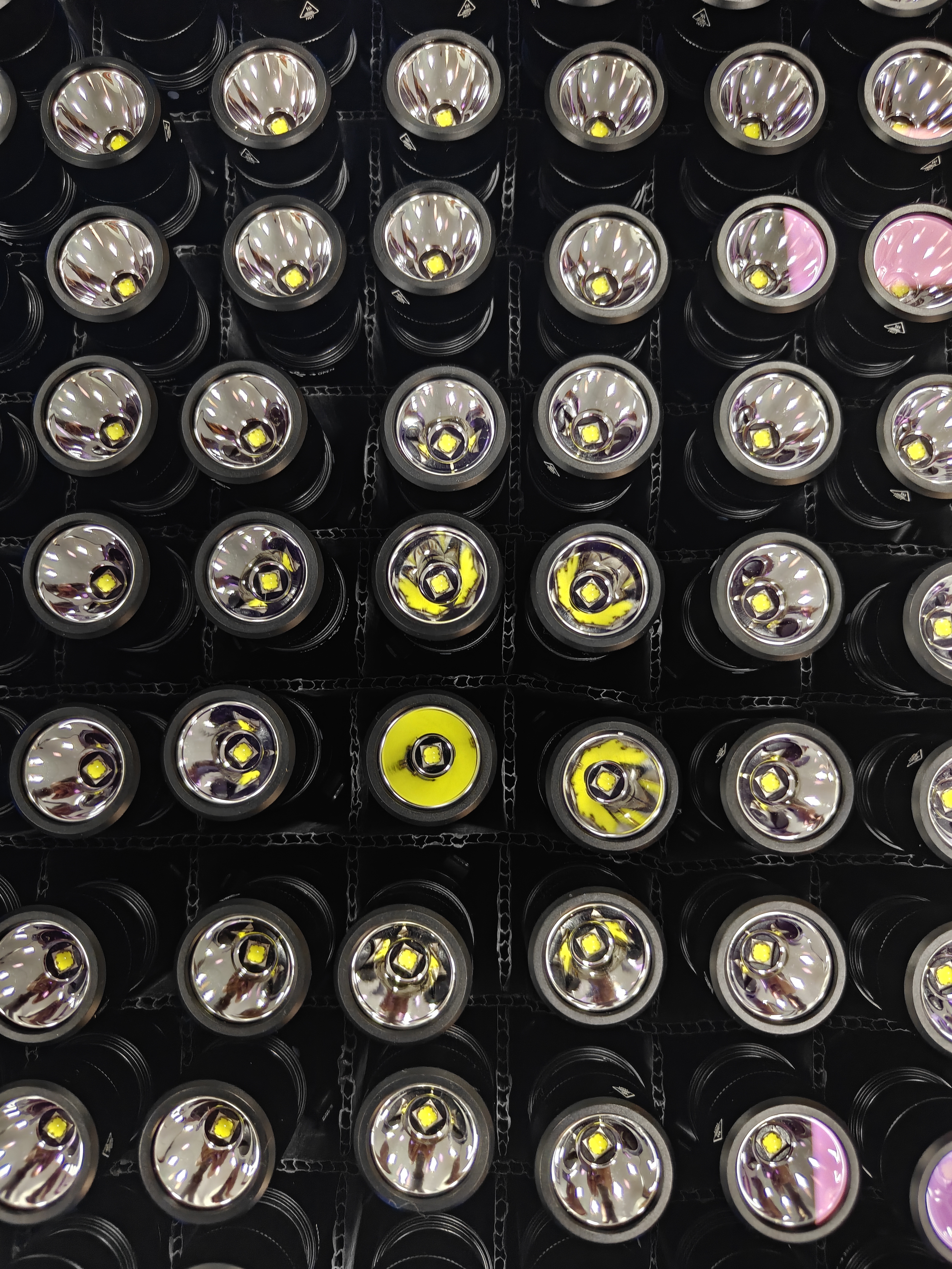 Corrugated cardboard flashlight box showing cross section fluting for shock absorption