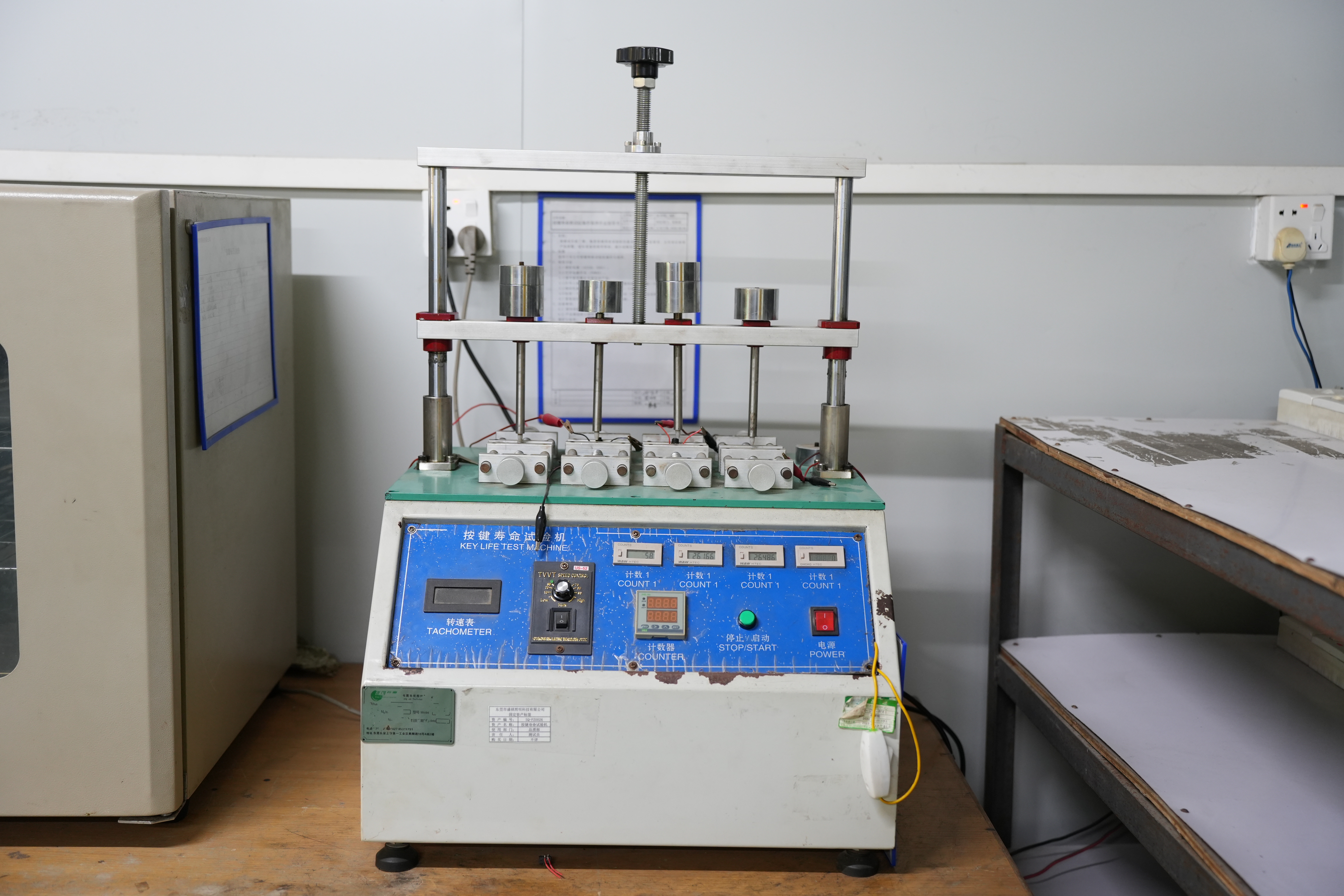 Flashlight Material Showdown: Demystifying Aerospace Aluminum and Subtractive Machining