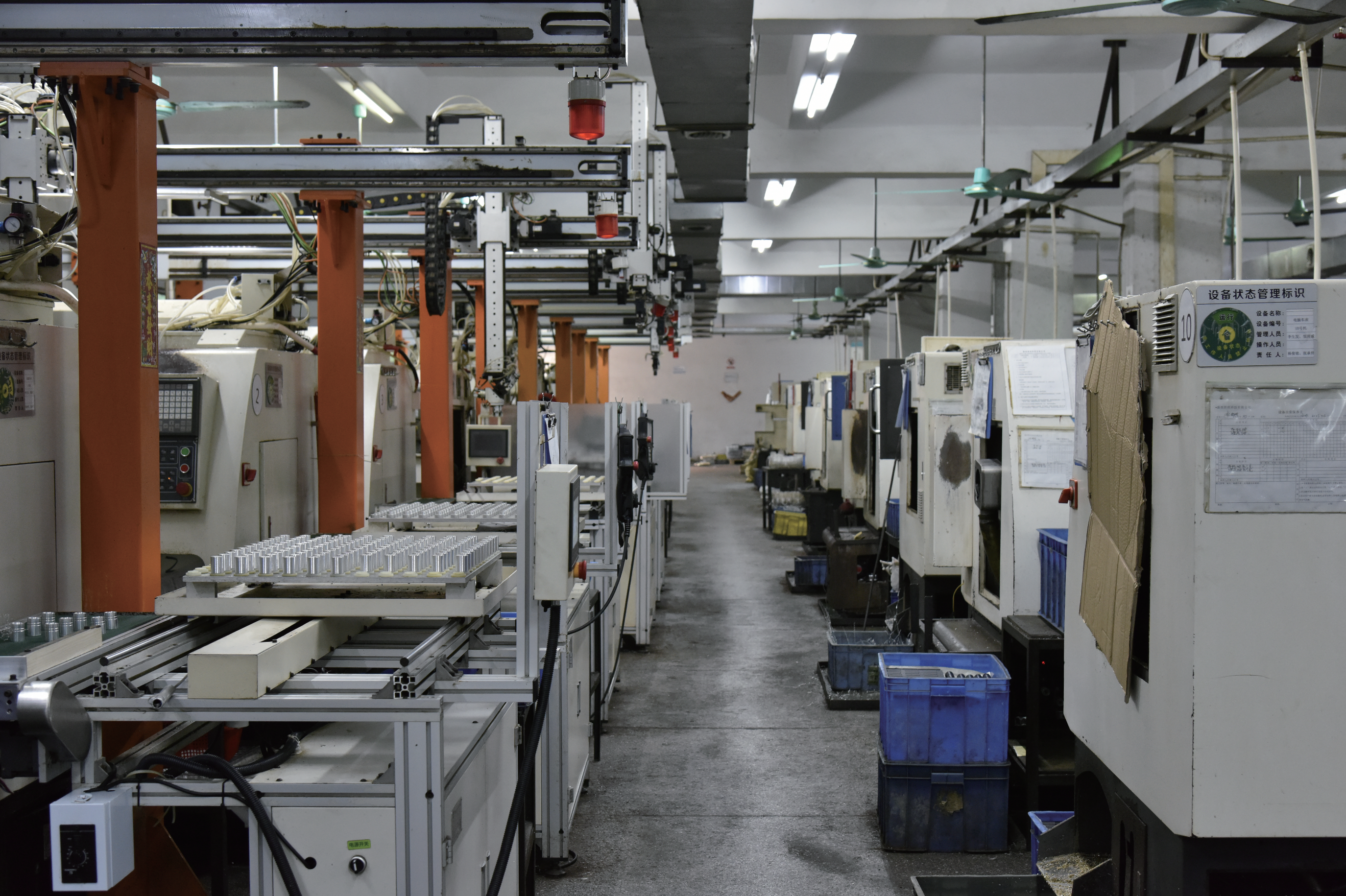 The Ultimate Tactical Flashlight Light Source Guide: LED, LEP, COB, and UV Explained by SHENGQI LIGHTING