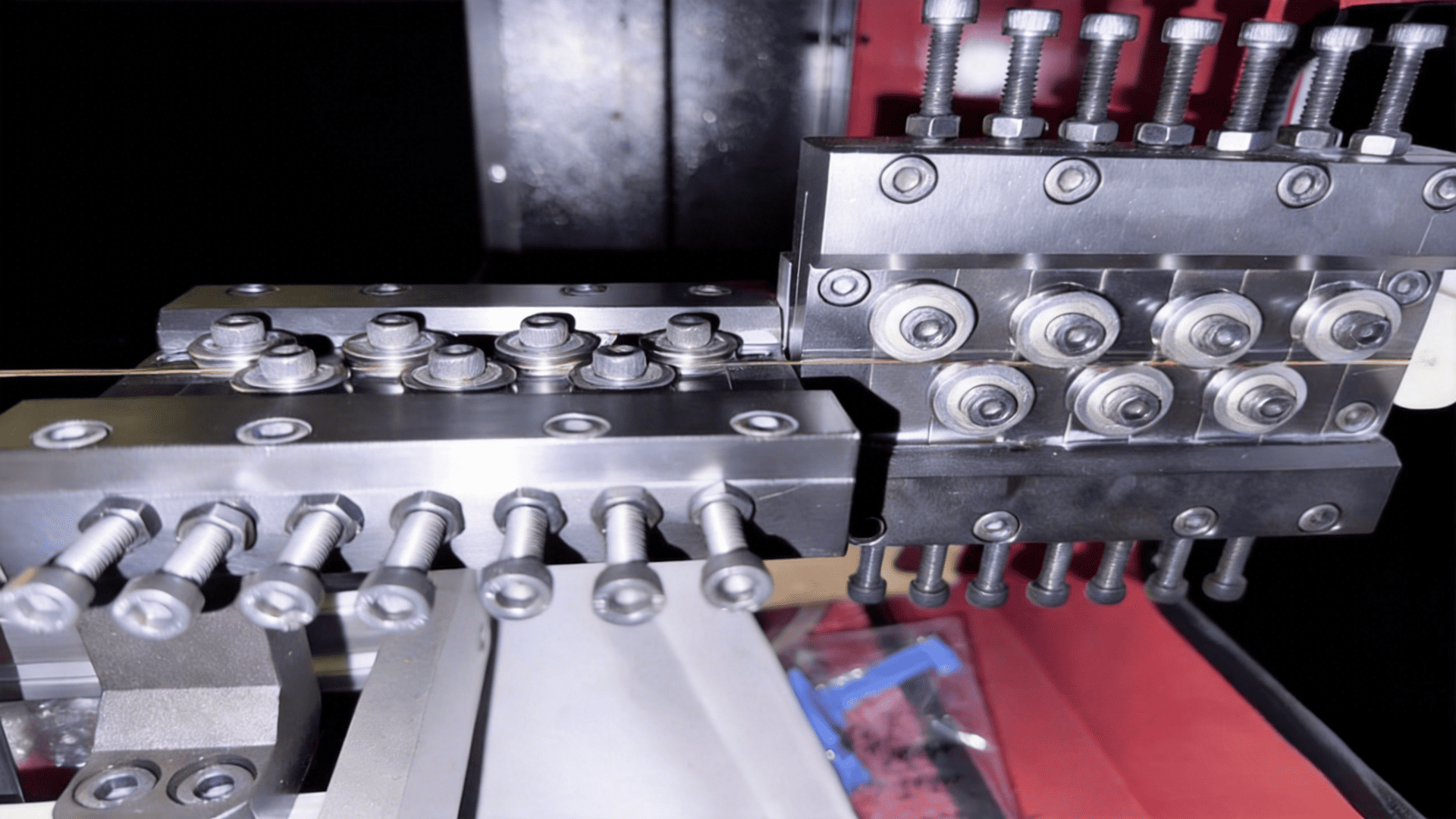 BL-3D-10300 10-Axis CNC Enameled Wire Bending Machine