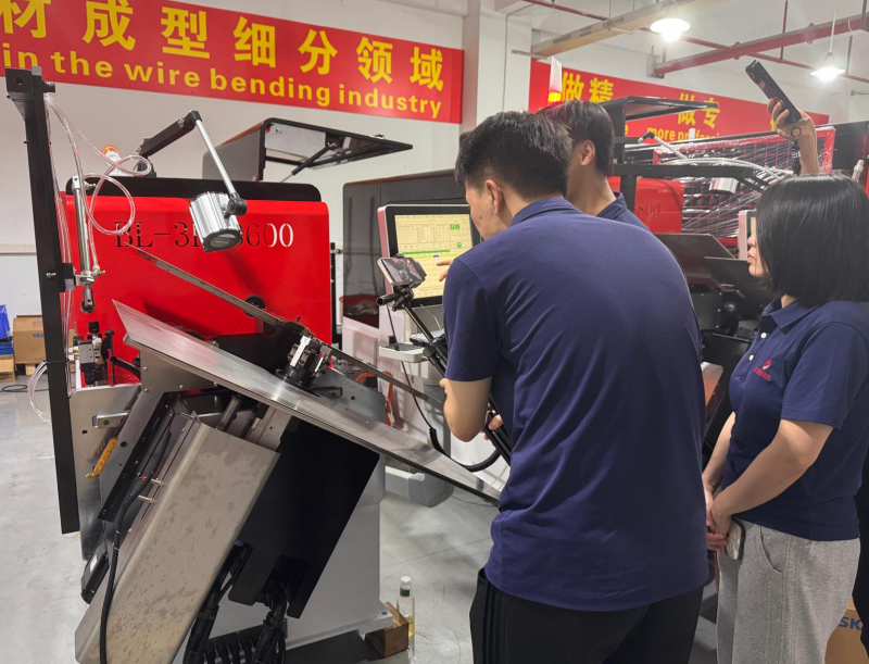 How We Guarantee Overseas After-Sales Service for Wire Bending Machines