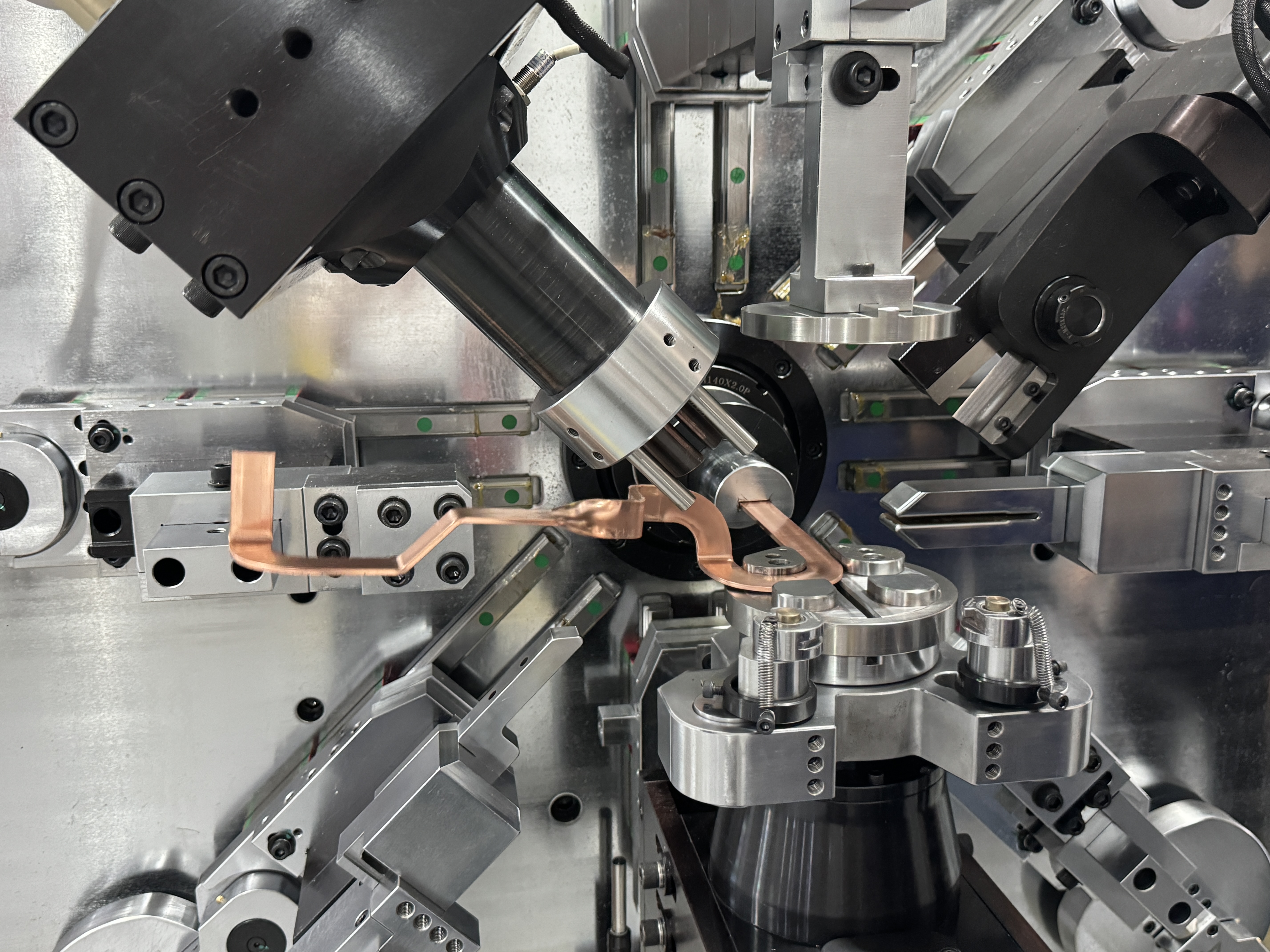 Copper busbar formed on a BELAN machine for new-energy vehicle production