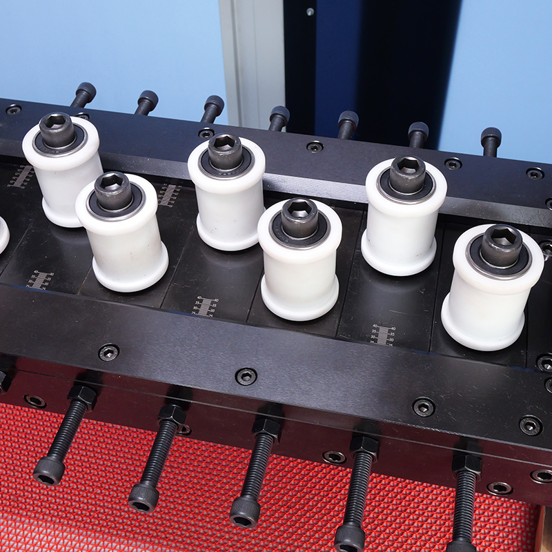 Pressure roller set of a busbar straightening and feeding unit, where coating damage on insulated bar usually starts