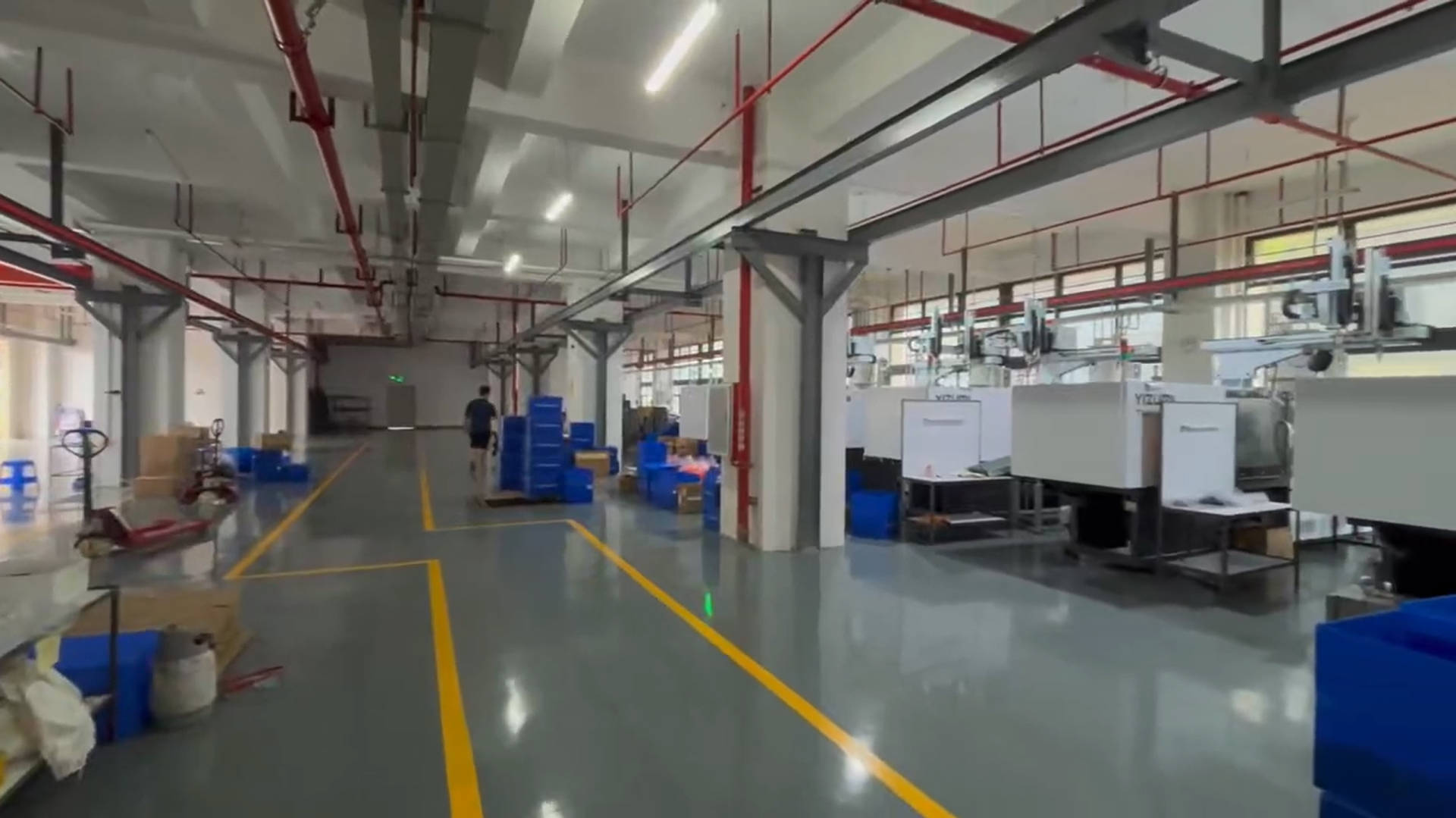 We are a factory integrating R&D, design, and production, with our own in-house mold workshop.
