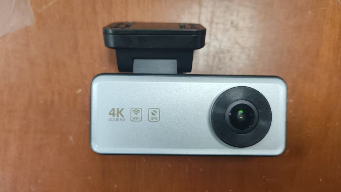 D2-1 dual-channel dashcam with 4K, Wi-Fi and GPS markings on the front housing