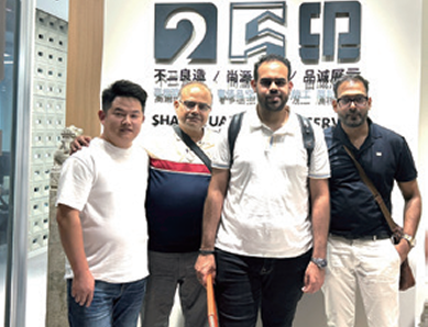 Group photo at a Shangyuan display event