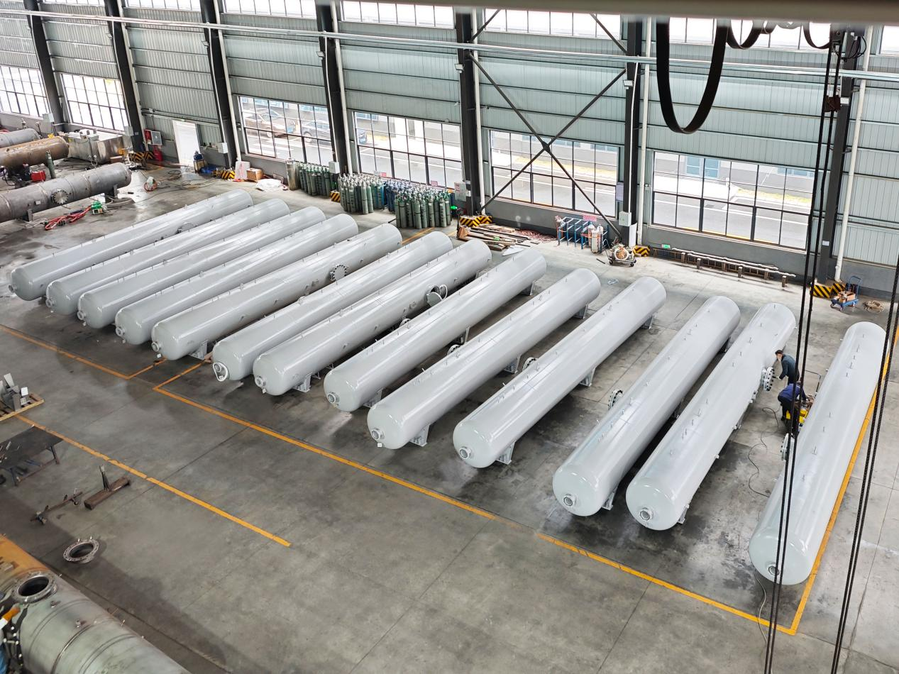 60 horizontal carbon steel TES tanks manufactured by BERCHANCE