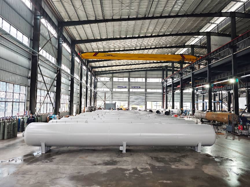 BERCHANCE large-scale carbon steel pressure vessel production workshop