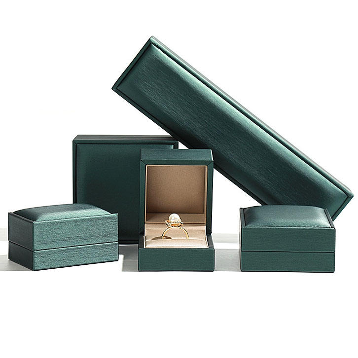 Velvet jewelry ring packaging box