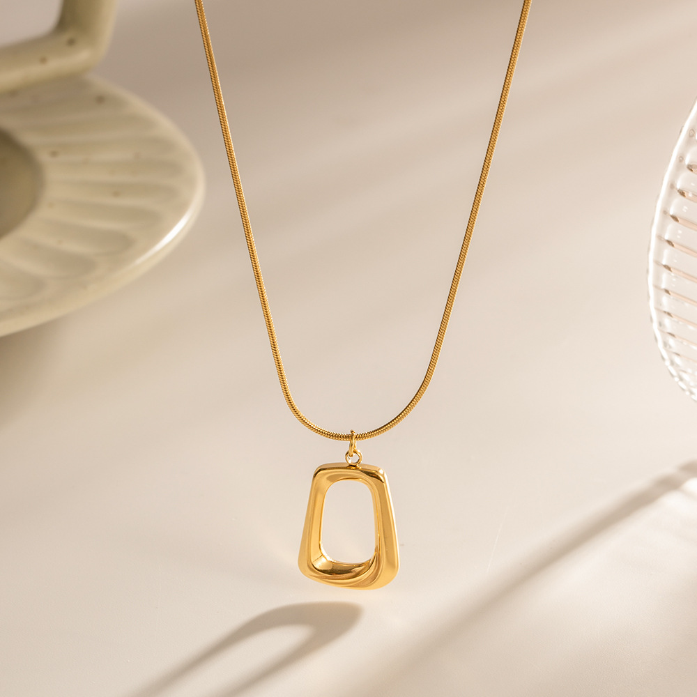 SSeeSY Custom Design Fashion Jewelry PVD 18K Gold Plated Waterproof Stainless Steel Geometric Pendant Necklace for Women Girls Party