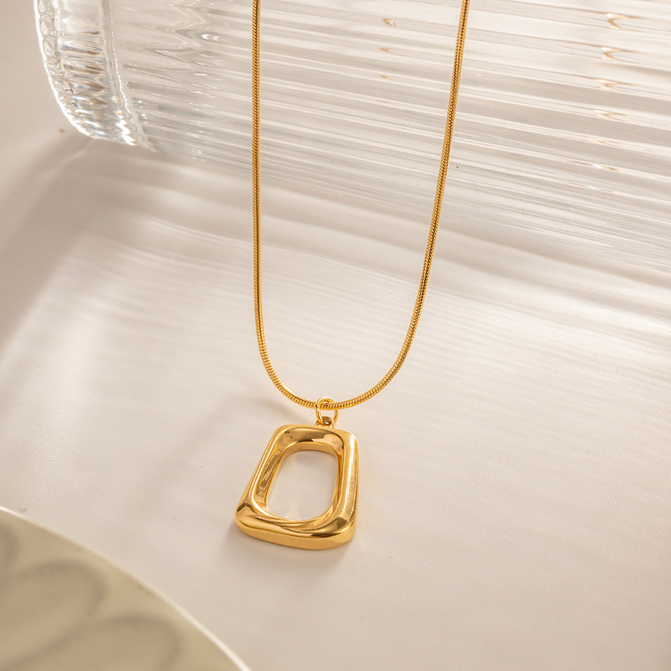 SSeeSY Custom Design Fashion Jewelry PVD 18K Gold Plated Waterproof Stainless Steel Geometric Pendant Necklace for Women Girls Party