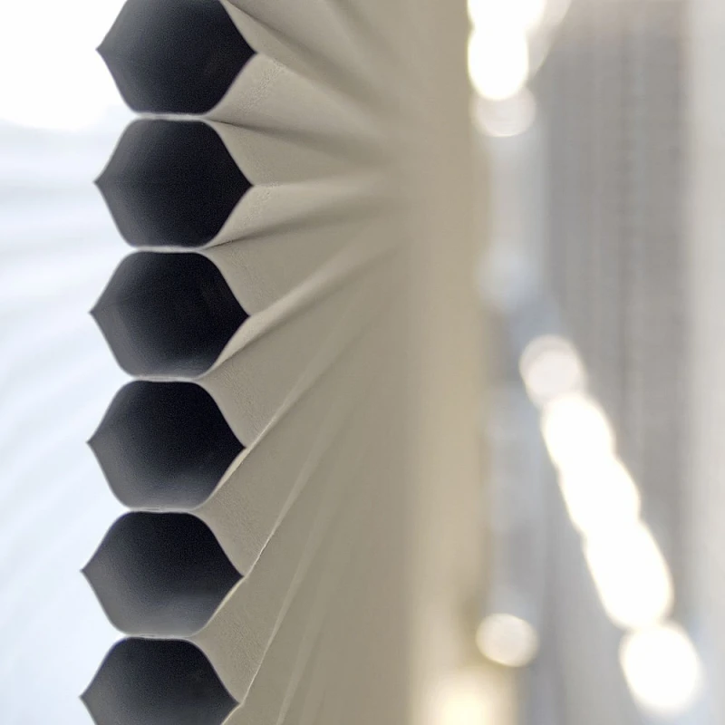 Honeycomb structure of cellular shades